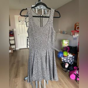 Express scoop neck sleeveless dress, size small